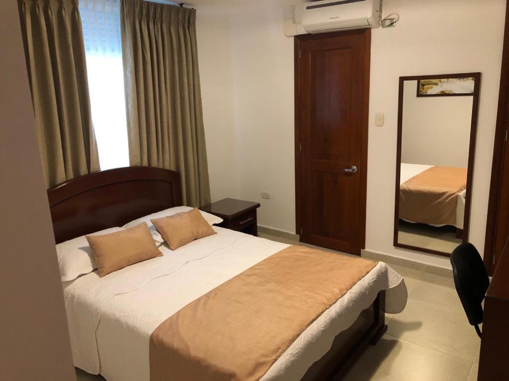 Colon Plaza Hotel Tumaco Eksteriør bilde